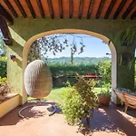 Tuscan With Private Pool & Garden Камайоре
