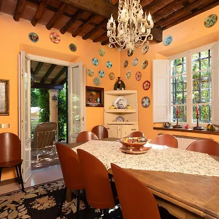 Tuscan With Private Pool & Garden