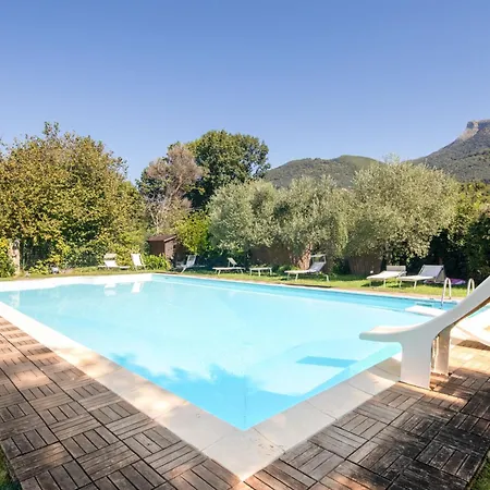 Tuscan With Private Pool & Garden *